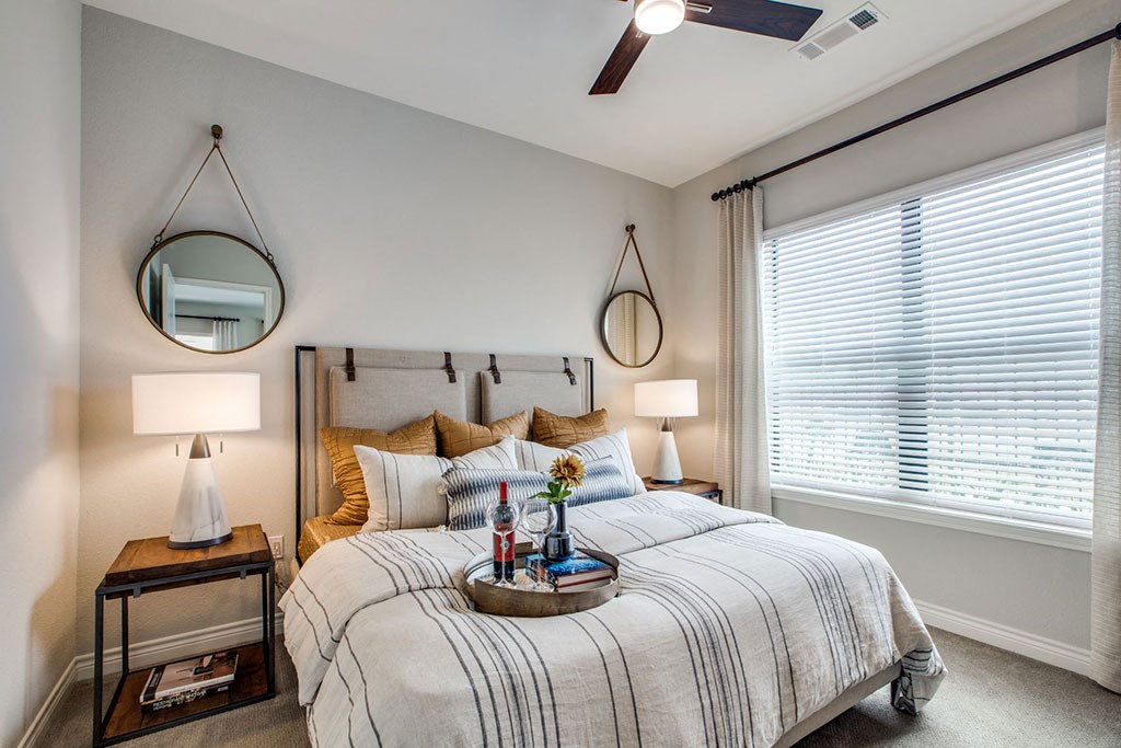 Bedroom With Mini Blinds at Berkshire Exchange Apartments, Spring, TX