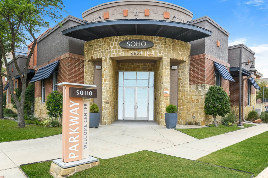 Soho Parkway apartments McKinney, TX