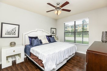 Soho Parkway apartments bedroom with ceiling fan - Photo Gallery 9