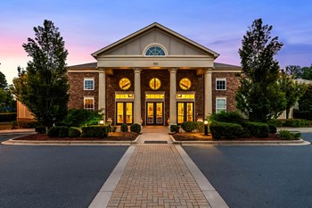 Alexander Village luxury apartments in Charlotte, NC - Photo Gallery 14