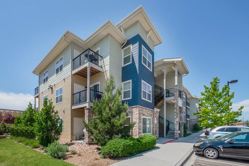 Carrick Bend Apartments, 11525 Community Center Dr., Northglenn, CO