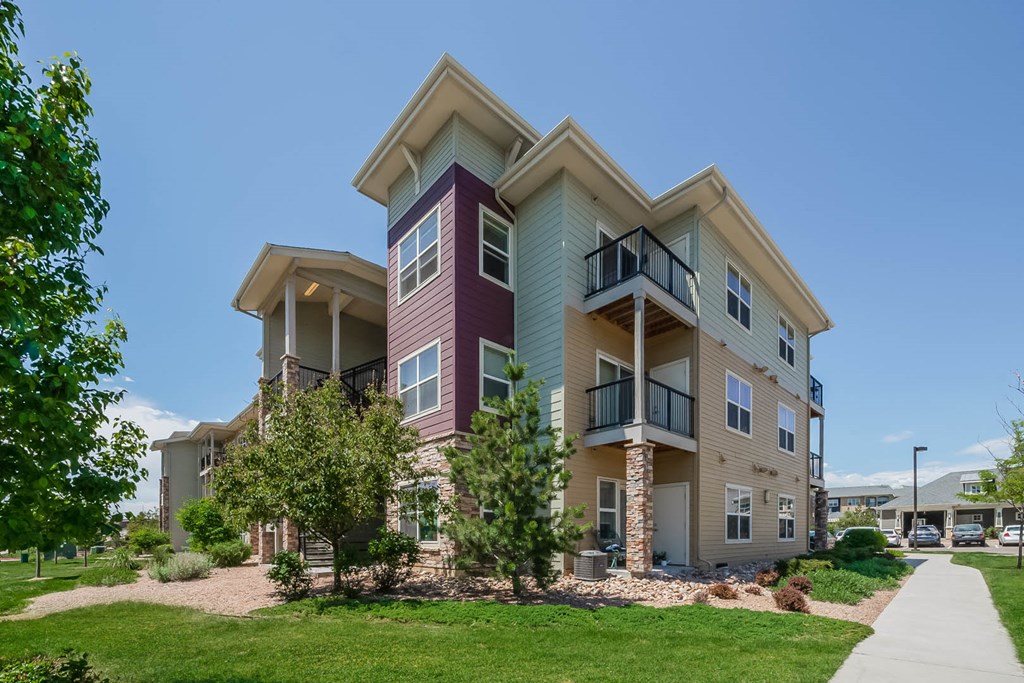 Carrick Bend luxury one, two and three bedroom apartments