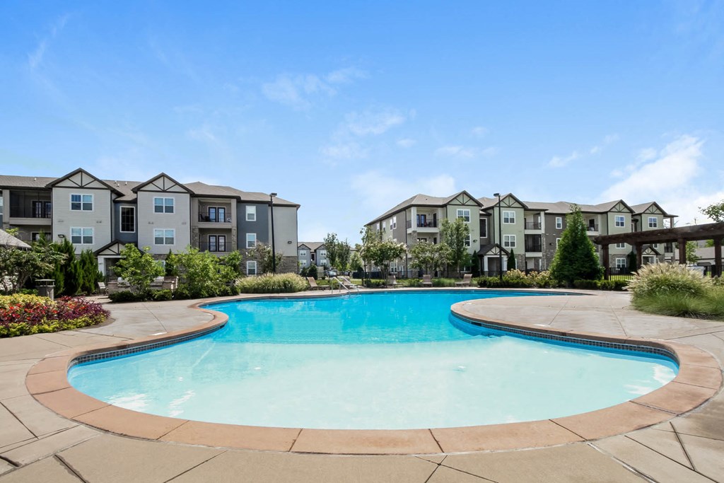 Copperfield apartments swimming pool