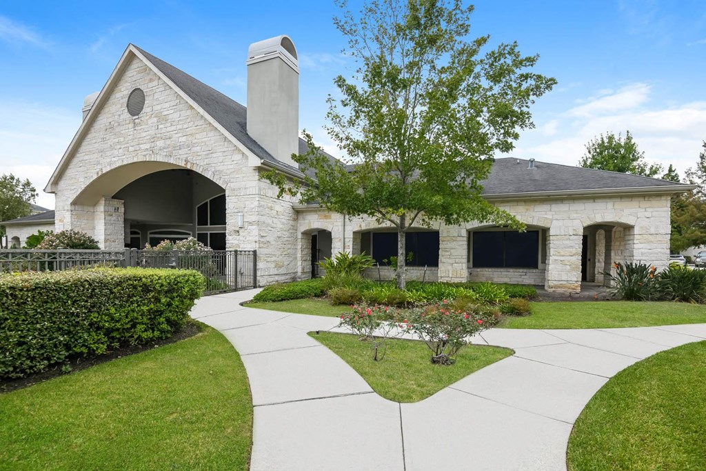 Falls at Eagle Creek apartments