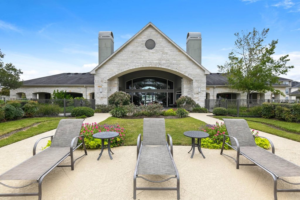 Falls At Eagle Creek Apartments, 9702 N Sam Houston Pkwy, Humble, TX