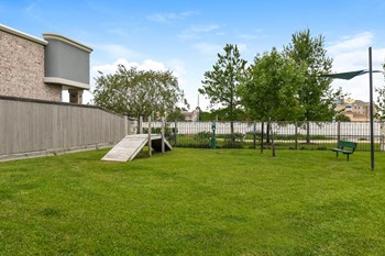 Falls at Eagle Creek apartments off-leash dog park - Photo Gallery 7