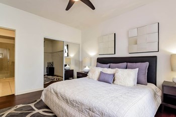 Pure Living apartment spacious bedroom - Photo Gallery 17