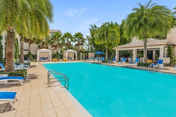 Sancerre at Sand Lake apartments swimming pool - Photo Gallery 5