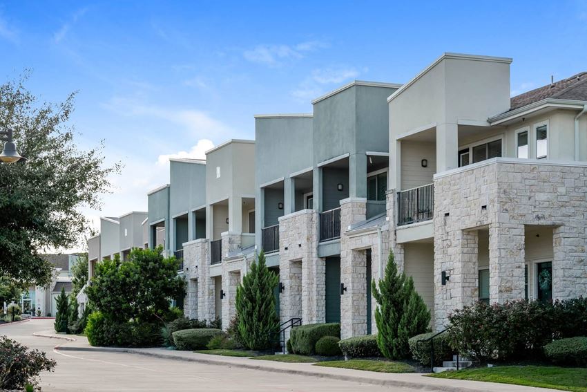The Allure Apartments, 701 N Vista Ridge Blvd., Cedar Park, TX RentCafe
