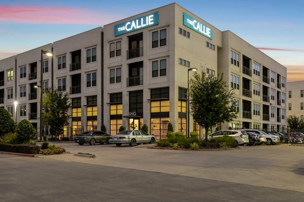 The Callie apartments Dallas, TX 75243