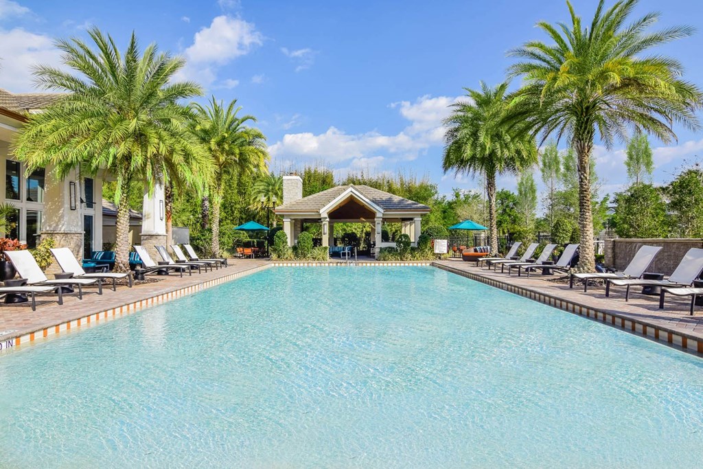 Grand at Cypress Cove apartments swimming pool