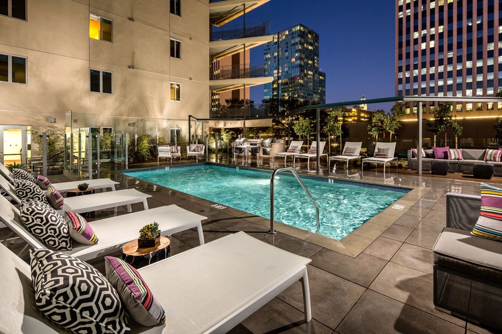 Stunning Swimming Pool with Sundeck at Berkshire K2LA, California, 90005