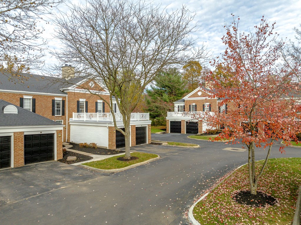 The Residence at Christopher Wren apartments with garages