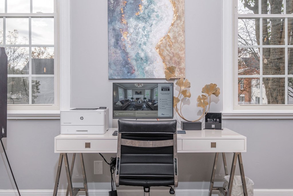 The Residence at Christopher Wren apartments business center