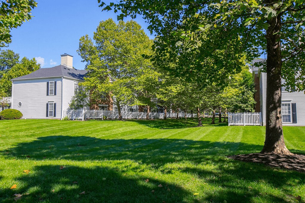 Lush Landscaping at The Residence at Christopher Wren Apartments, Columbus, OH