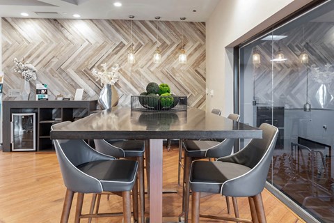 Clubhouse Dining at Saw Mill Village Apartments, Columbus, 43235