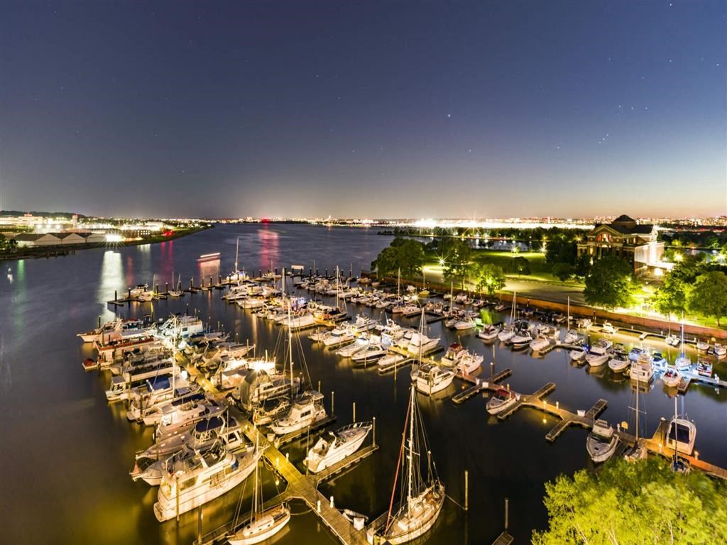 RiverPoint apartments in DC perfectly located between the Potomac and Anacostia Rivers