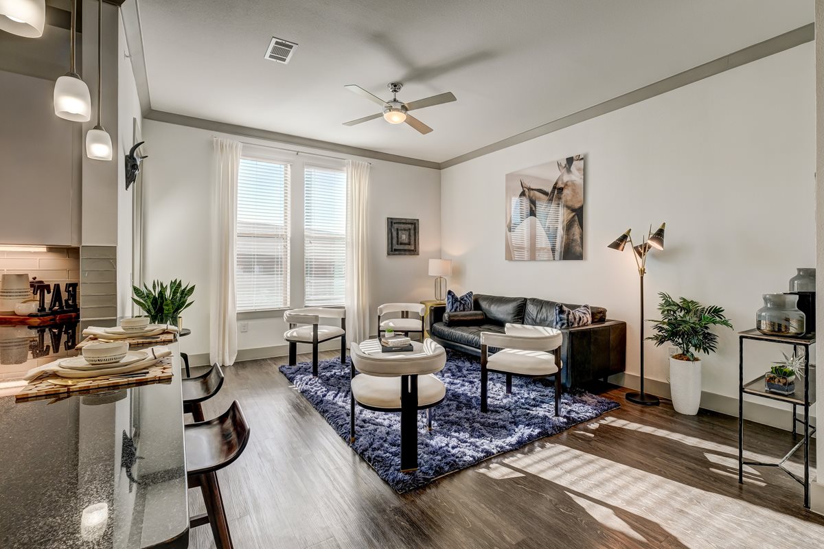 Reveal at Bayside Apartments