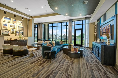 919 Gillette 1-2 Beds Apartment for Rent