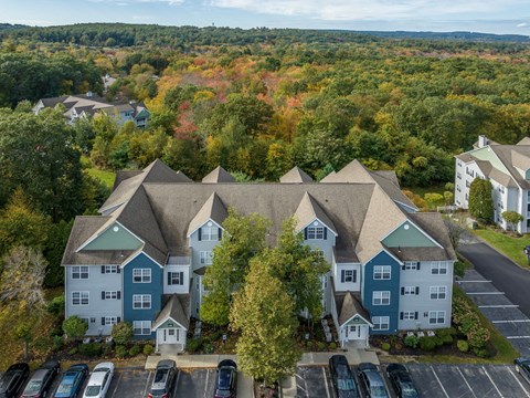 Ellington Metro West exterior building view