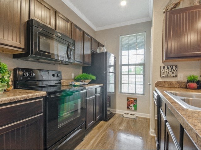 Spacious Kitchen at Park at Briggs Ranch, San Antonio