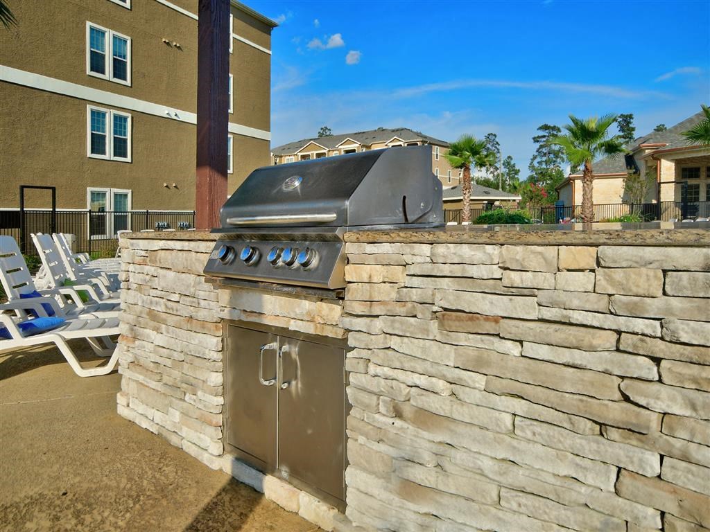 Grill at The Retreat at Magnolia, Texas, 77354