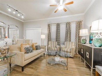 Living room with white at Retreat at Magnolia, Magnolia, 77354 - Photo Gallery 5