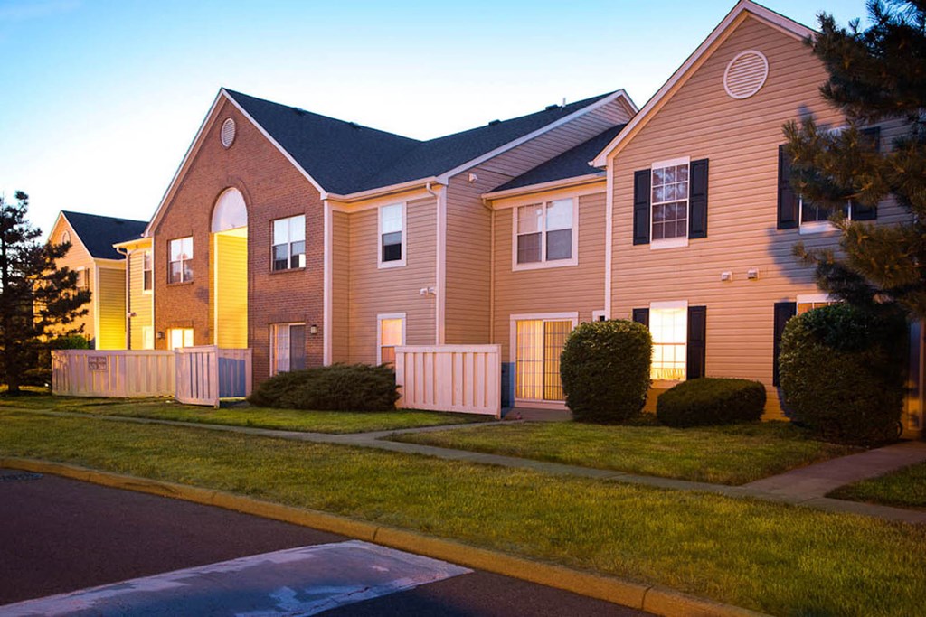 Exterior view at Bedford Commons Apartments & Heathermoor Apartments, Ohio