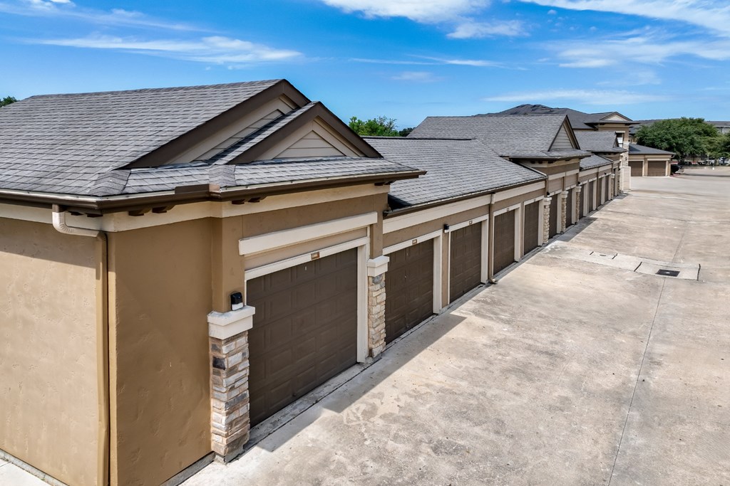 detached garages at The Falls at Copper Lake Houston apartments