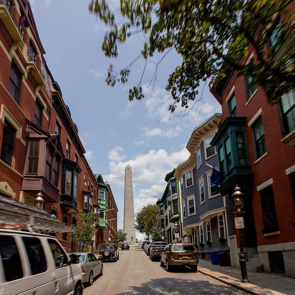 Charming New England Downtown Charlestown main street with Bunker Hill Monument Views, shopping, dining, nightlife and conveniences, just minutes to Zakim Bridge at Gatehouse 75, Charlestown, MA