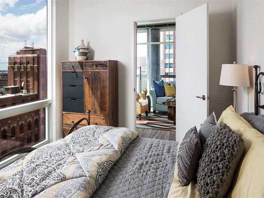 Studio Convertible 1 and 2 Bedroom Apartments--Bedrooms with a View Studio Convertible 1 and 2 Bedroom Apartments--Bedrooms with a View of Downtown Chicago, 805 N. Lasalle, Drive,60610 - Photo Gallery