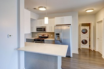 One and Two Bedroom Apartments in Charlestown MA with Bay Windows with Open-Concept Gourmet Kitchen with Breakfast Bar, Stainless Appliances and Washer Dryer - Photo Gallery 42