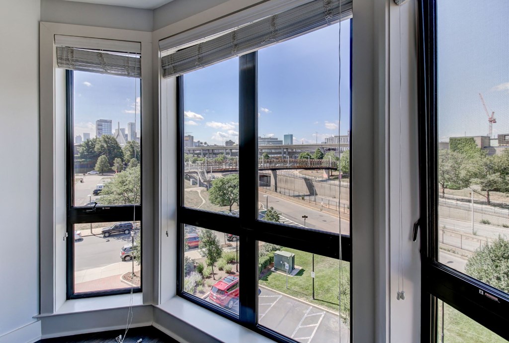 One and Two Bedroom Apartments in Charlestown MA with Bay Windows with Stunning Views of Zakim Bridge