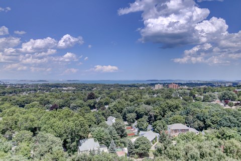 1 and 2 Bedroom Apartments in Quincy MA with water views and Boston city skyline vistas