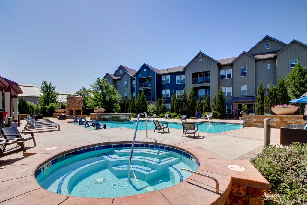 Swimming Pool at Berkshire Aspen Grove Apartments, Littleton