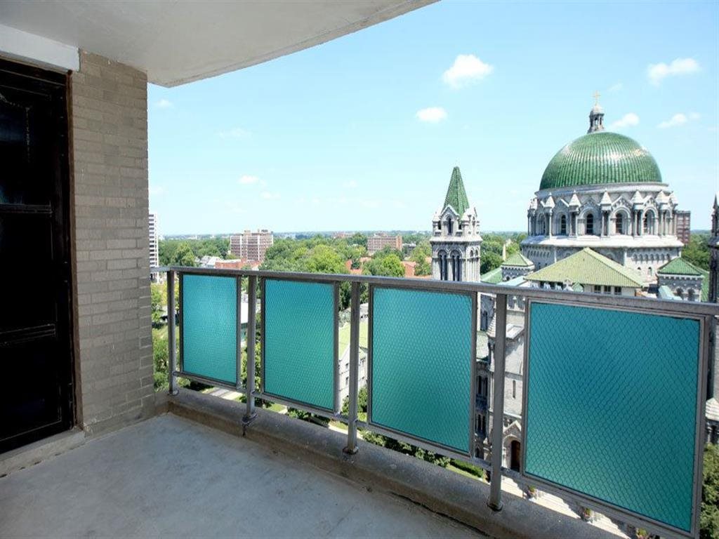 Exteriors- Apartments with city views at Towne House, St. Louis, Missouri