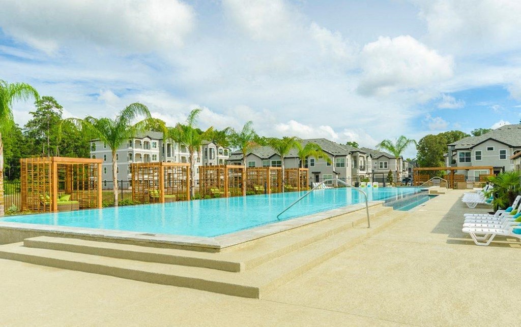 Relaxing Swimming Pool at Berkshire Woodland, Texas, 77384