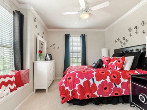 Large Master Bedrooms at Villages of Briggs Ranch, San Antonio, TX