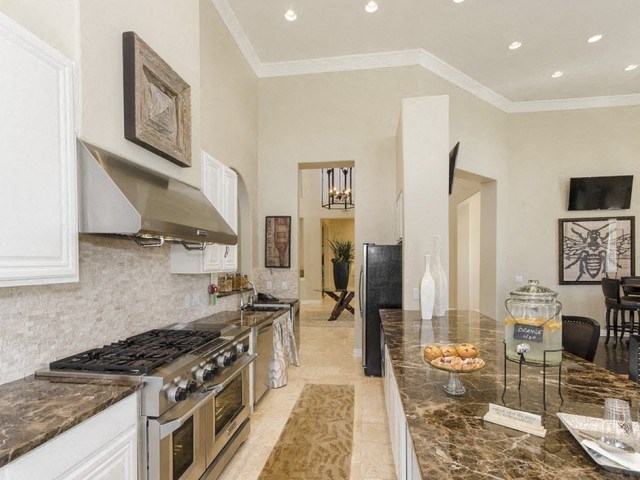 Efficient Appliances In Kitchen at Villages of Briggs Ranch, San Antonio, TX