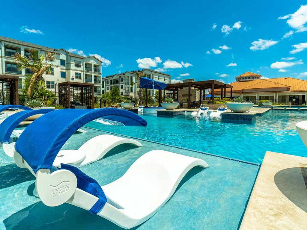 Pool side sitting area1 atPark at Bayside, Rowlett, TX, 75088