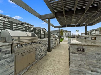 Grill Grill at Reveal on the Lake, Rowlett, TX, 75088 - Photo Gallery 5