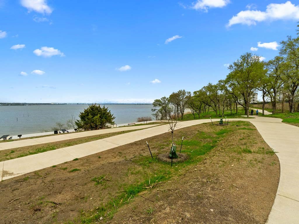 Lake side area at Reveal on the Lake, Rowlett