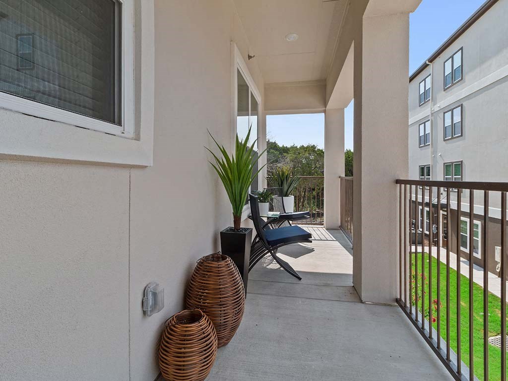 indoor plants at Reveal at Onion Creek, Texas, 78747