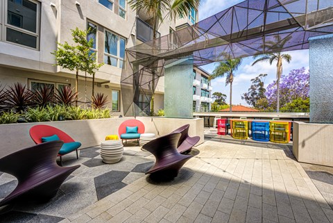 635 Robinson Ave Studio-2 Beds Apartment for Rent