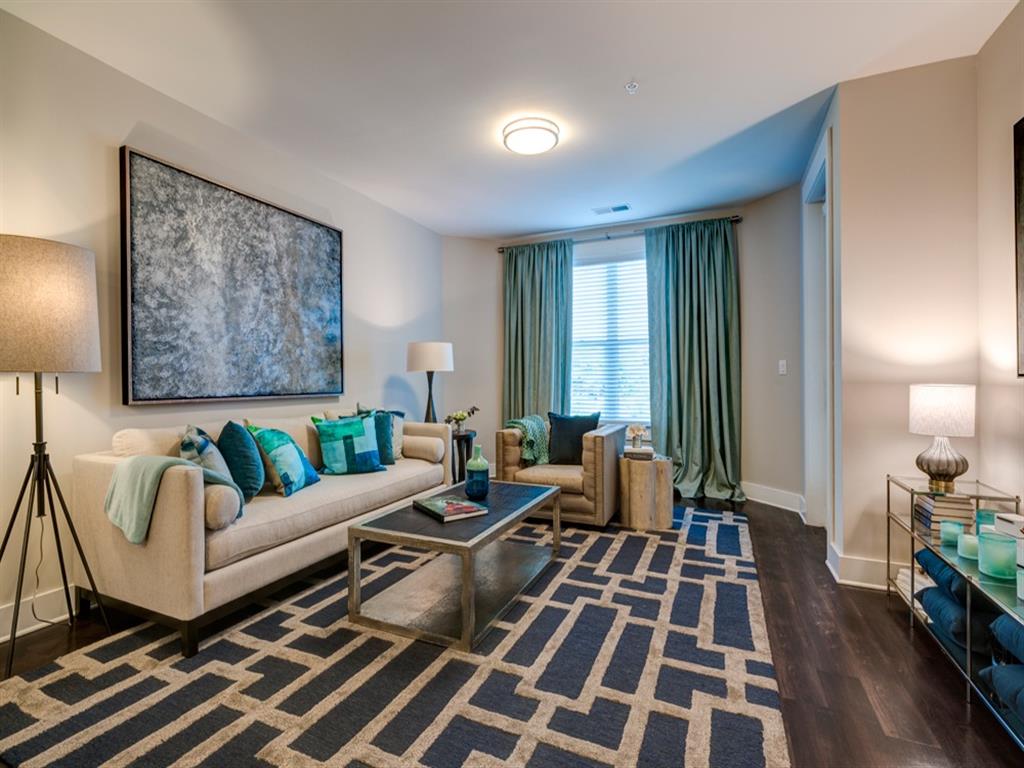 Berkshire Dilworth is a similar property to Abberly Noda Vista Apartment Homes located in Charlotte