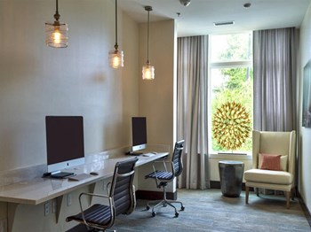 Business Center at Berkshire Main Street, Durham - Photo Gallery 20