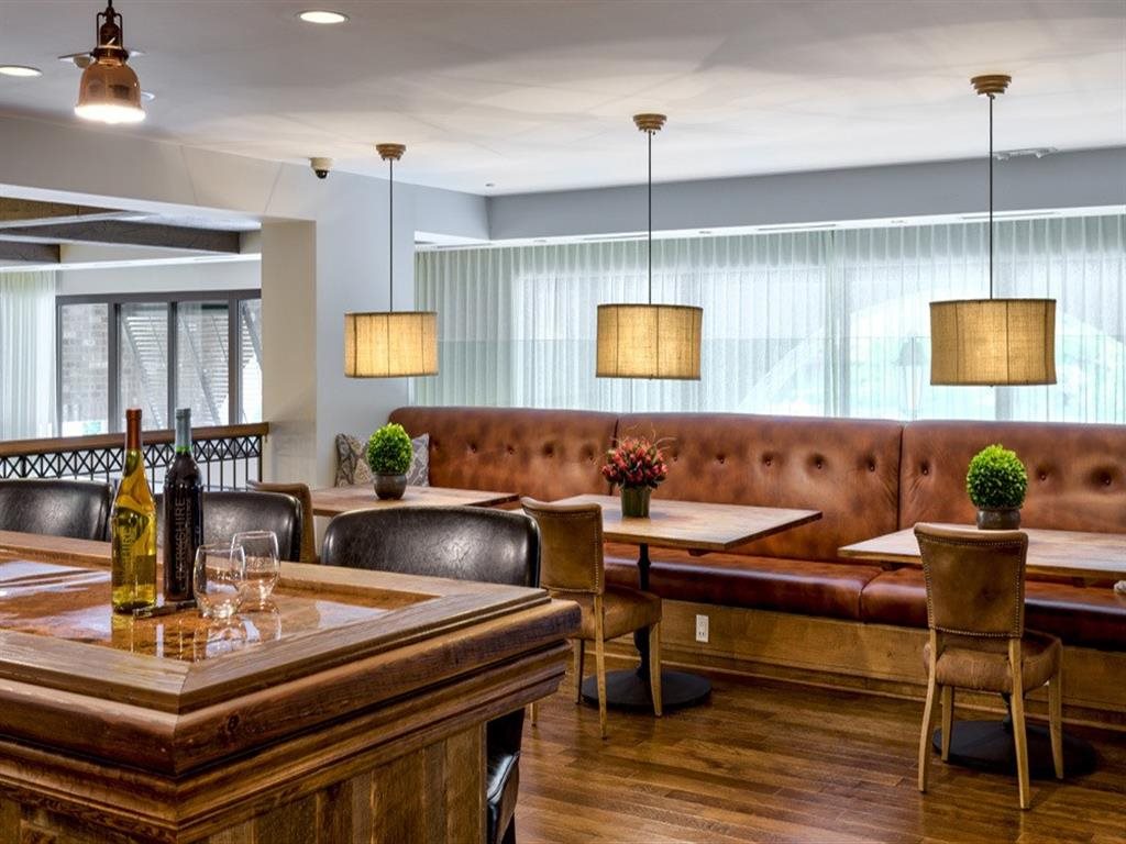 Amenities-Social Gathering Lounge Social Gathering Lounge at Berkshire Cameron Village, Raleigh, 27605