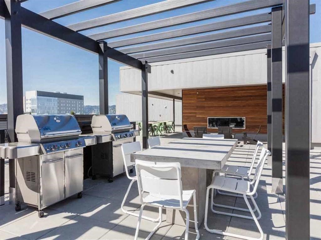 BBQ area at Cook Street Apartments, Portland, Oregon