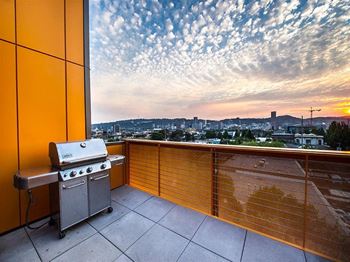 Rooftop Grill Station at Lower Burnside Lofts, Portland