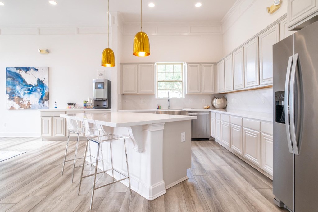 resident demonstration kitchen at Park at Magnolia apartments